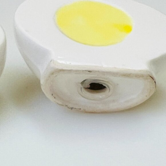Hard Boiled Egg Halves Salt And Pepper Shakers Vintage Ceramic. - Picture 8 of 9